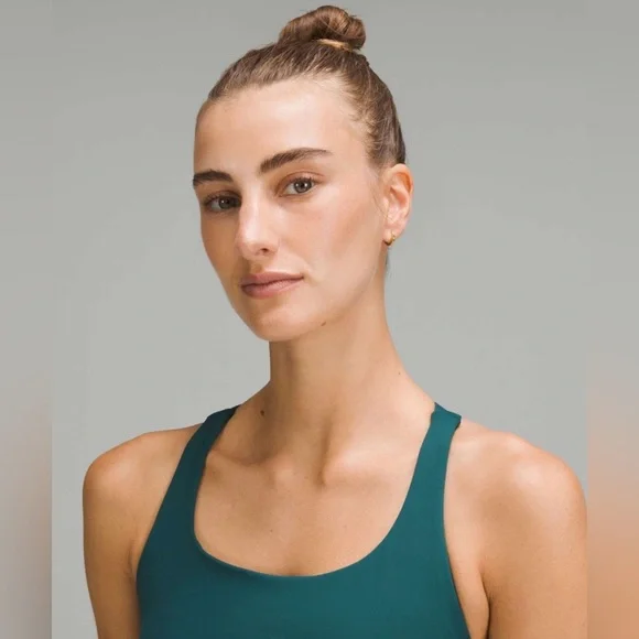 Lululemon Energy Sports Bra, Teal, Size 6, Like New, NWOT! - Picture 2 of 6